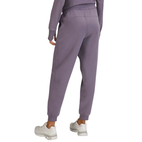 Lululemon Womens Size 6 Dusky Lavender Scuba Relaxed High-Rise Jogger Sweatpants - Picture 3 of 10